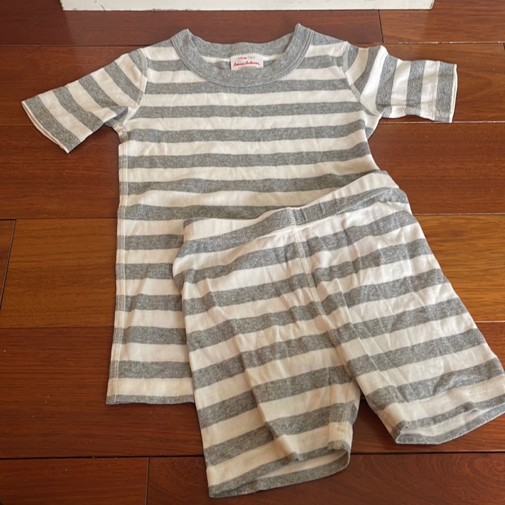 Hanna Andersson size 110 short pajamas